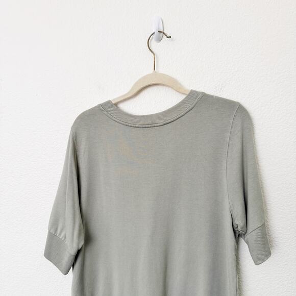 [Athleta] Fern Green Step Forward Sweatshirt Tee Short Sleeve V-Neck Sz Large L - Picture 5 of 11